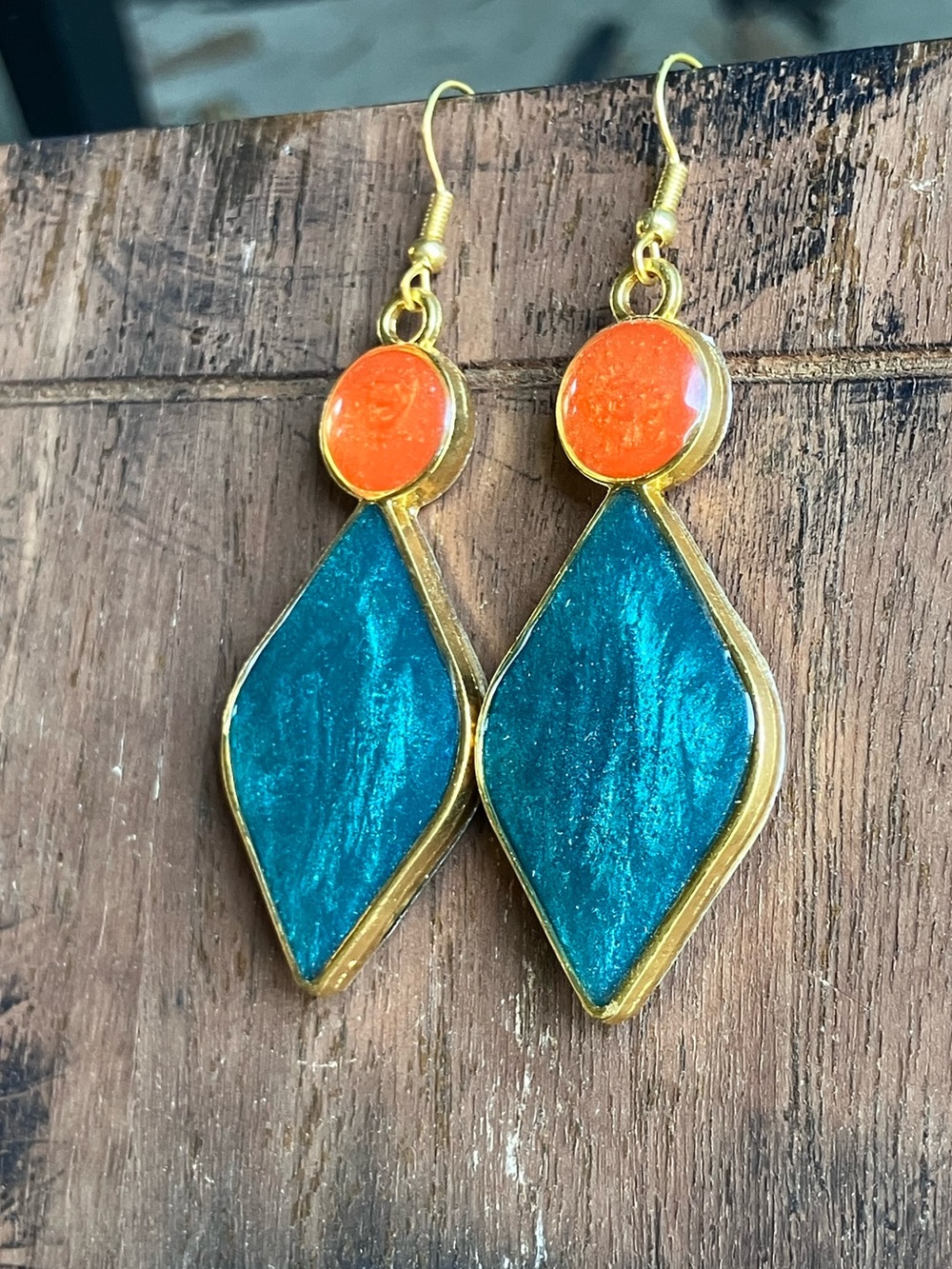 Teal and burnt orange geometric dangle earrings - Picture 4 of 4